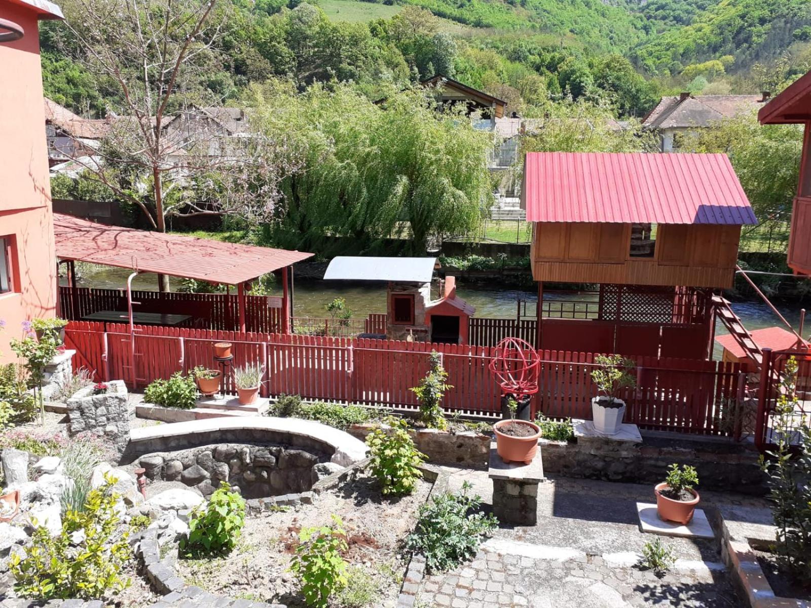 Pensiunea Belladonna Băile Herculane Exterior foto